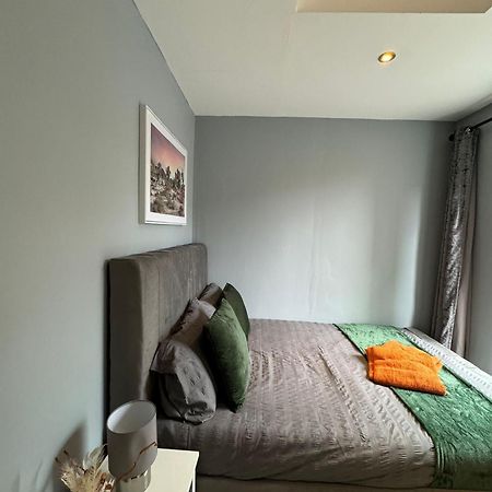 2 Bedroom Flat In Euston 2 Mins Away From Station, No Lift ロンドン エクステリア 写真